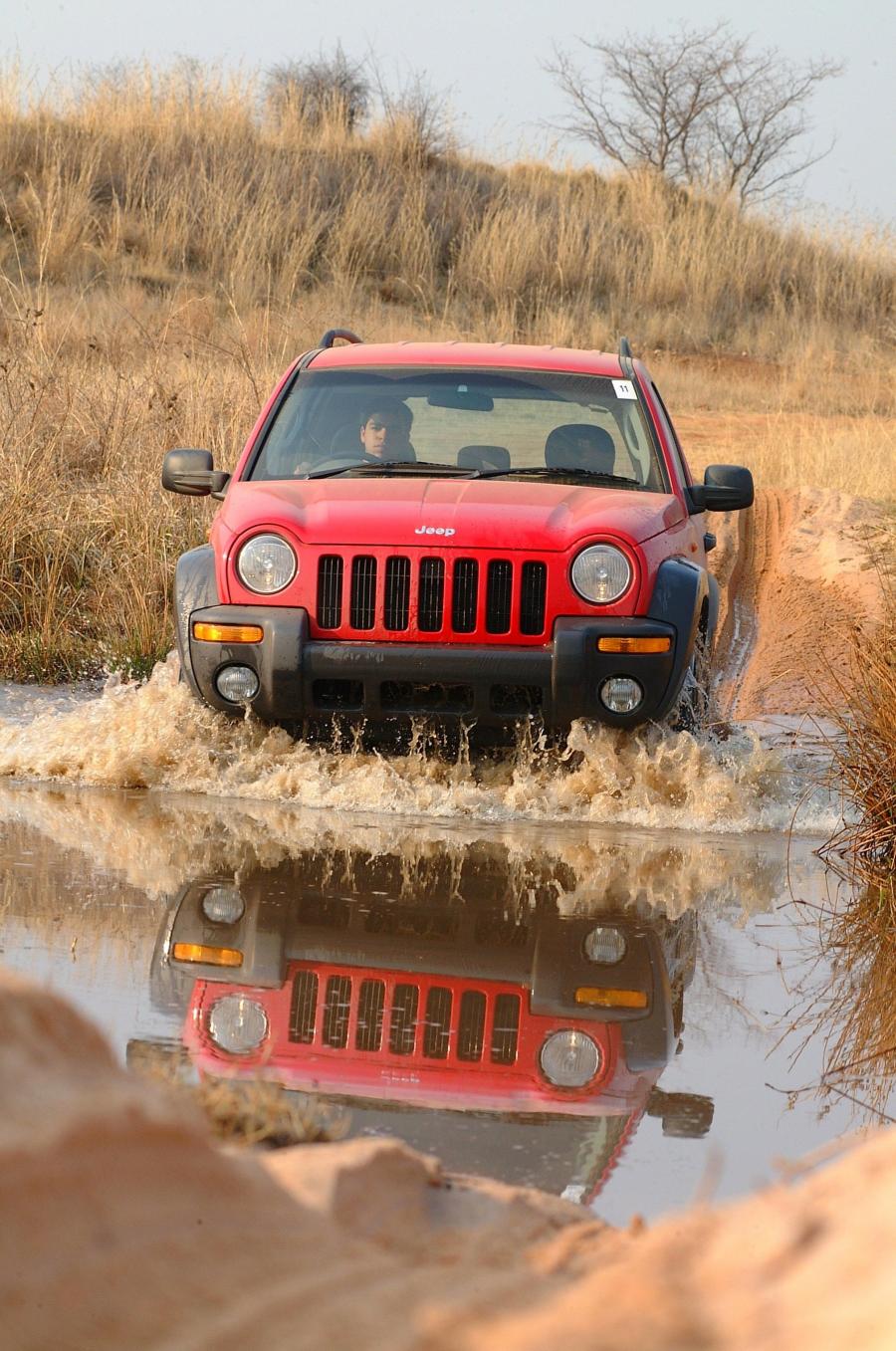  Jeep Cherokee 2002 года  (фото 96 из 130)